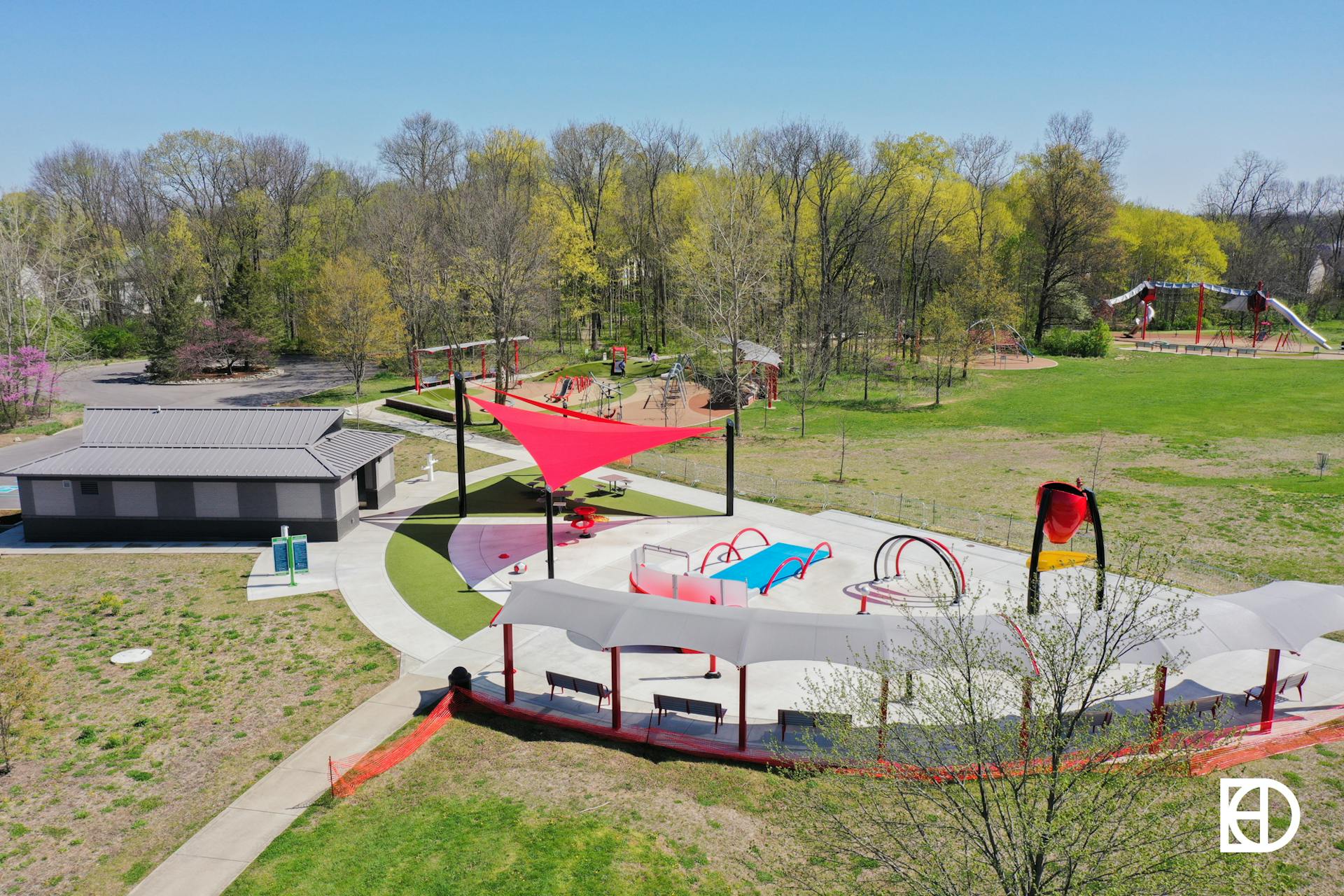 Aerial photo of splash pad at Lawrence W. Inlow Park.