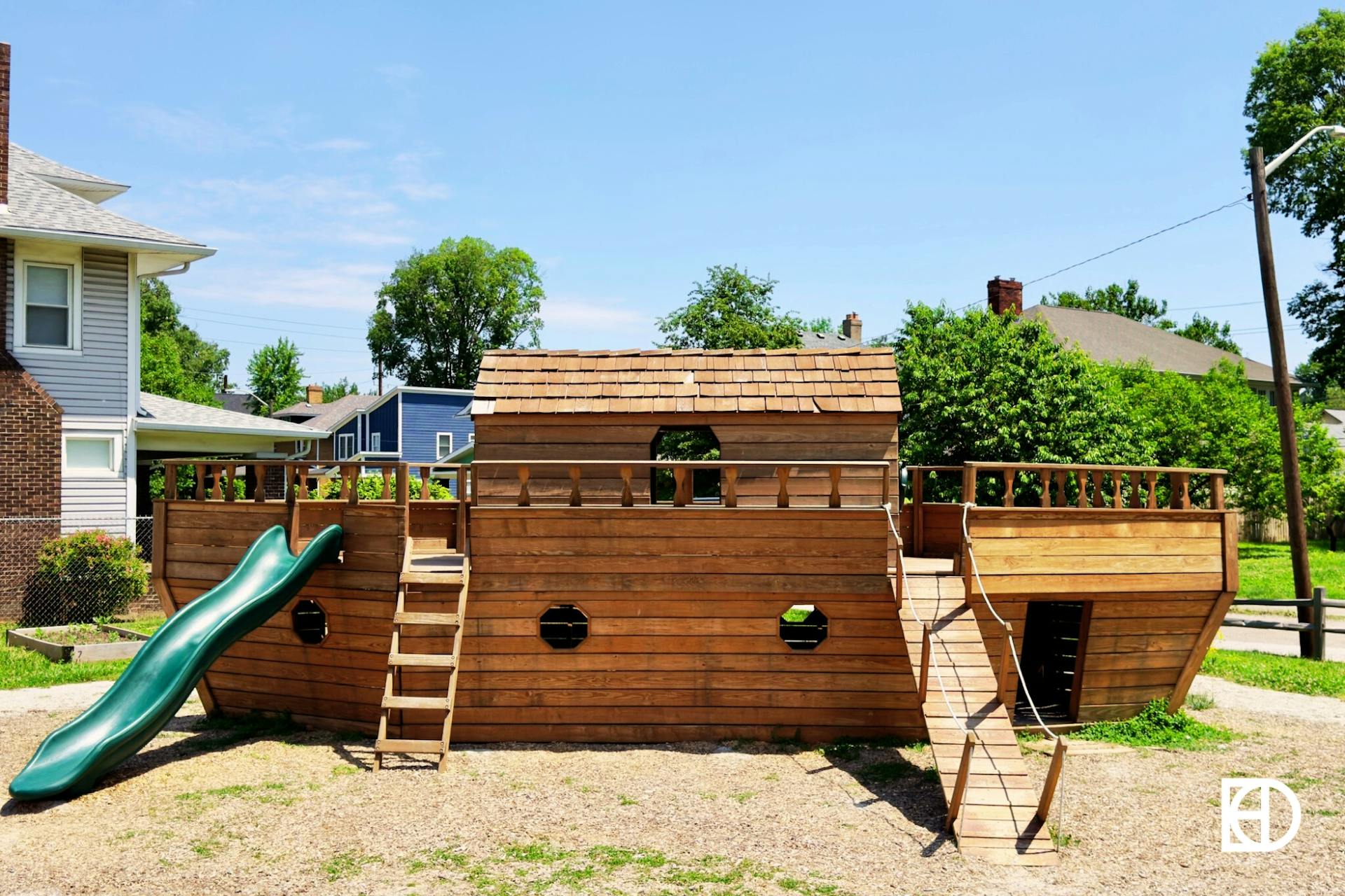 Photo of boat-shaped playground equipment at Mapleton Park