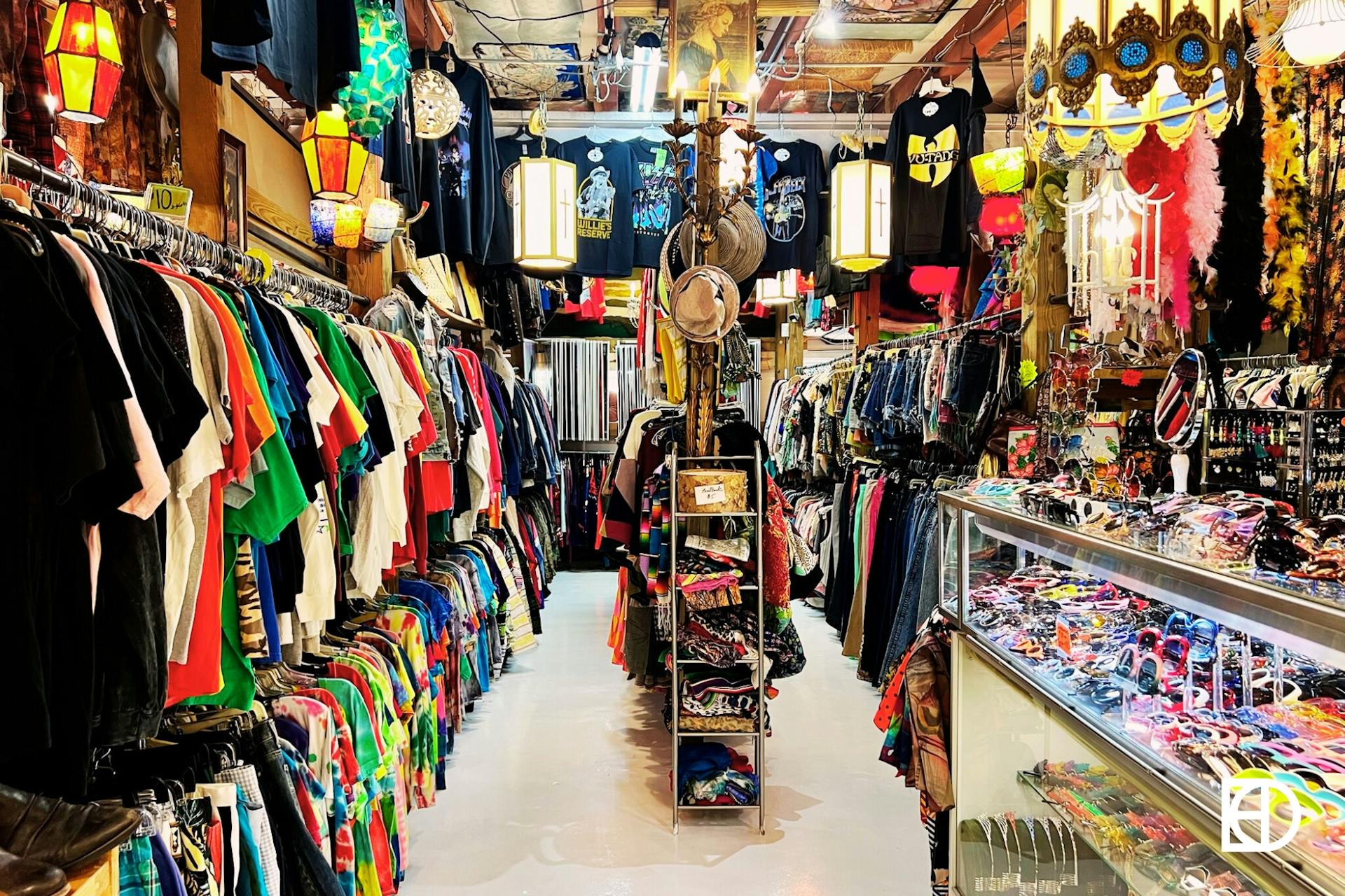 Indoor photo of Broad Ripple Vintage showing counter & items for sale